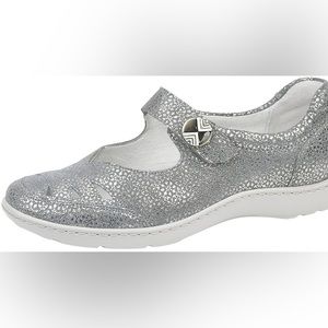 Waldlaufer Henni shoes in cement with metallic details